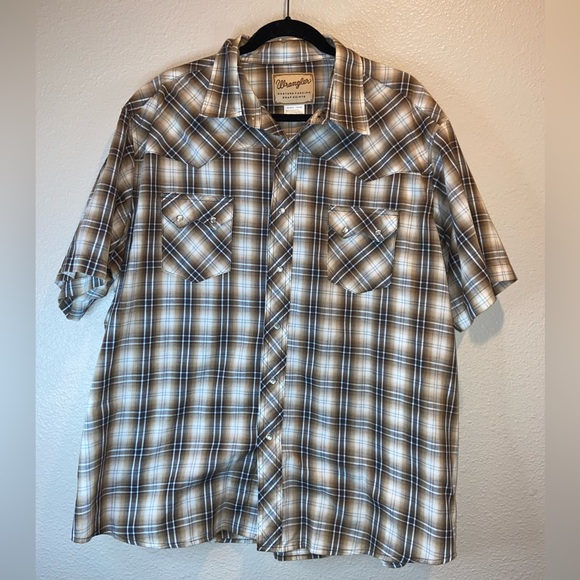 Wrangler Button Up - Picture 1 of 4